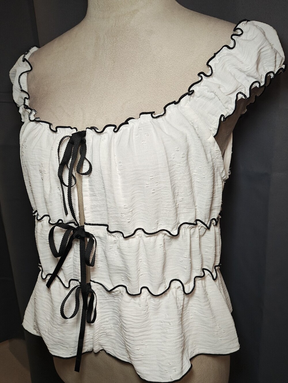 Kirious Los Angeles Cottagecore Maidens Tie Front Top. - Picture 3 of 12